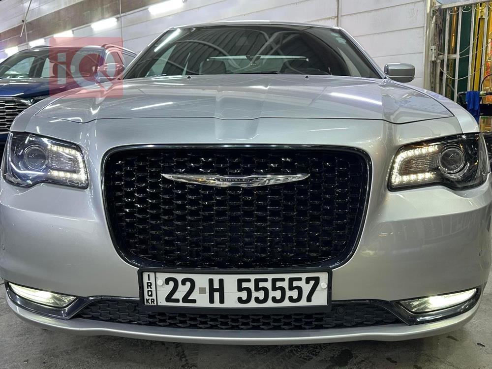 كرايسلر 300